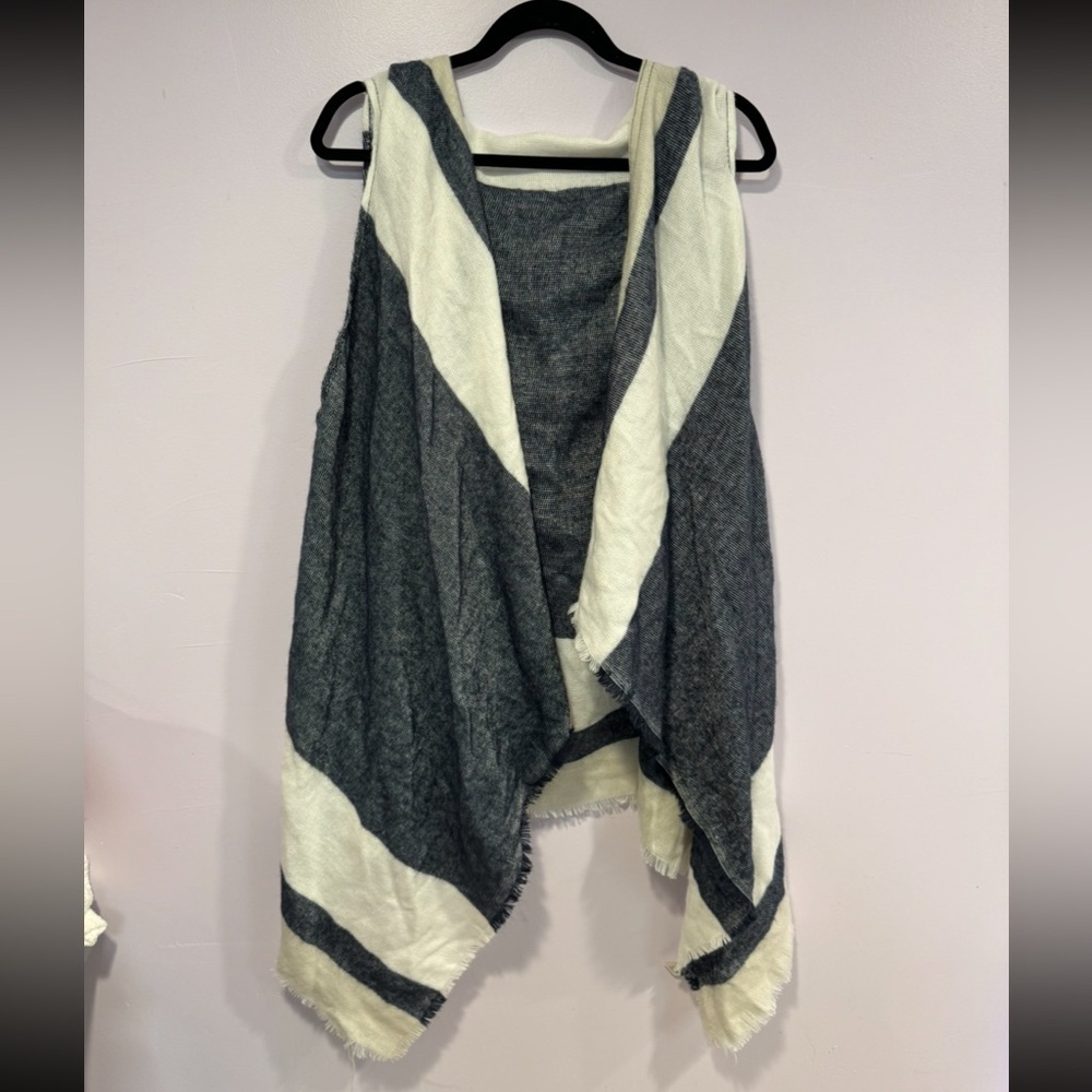 Blue and white striped Francesca’s scarf cardigan‎
